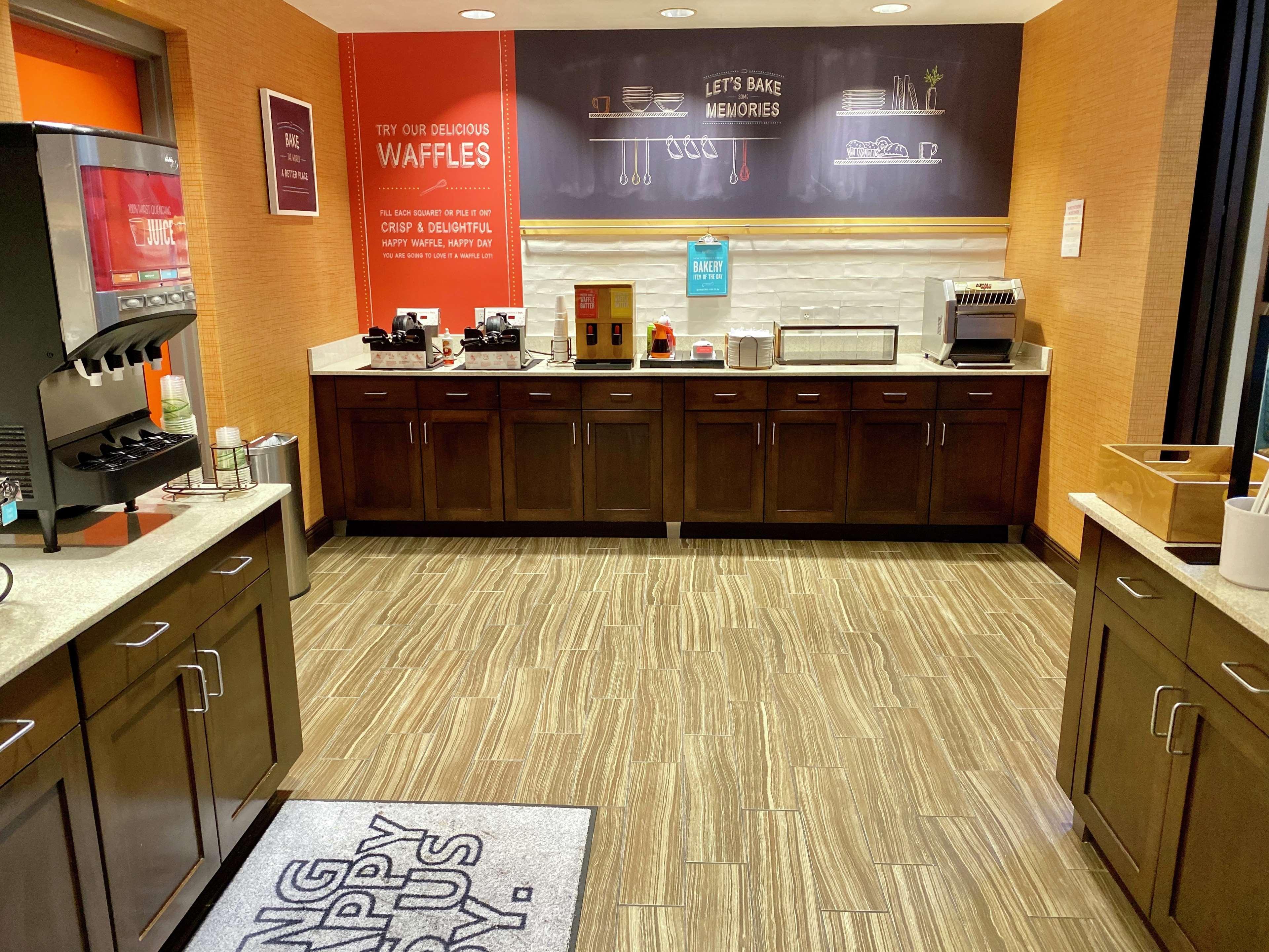 Hampton Inn & Suites - Deland Exteriör bild