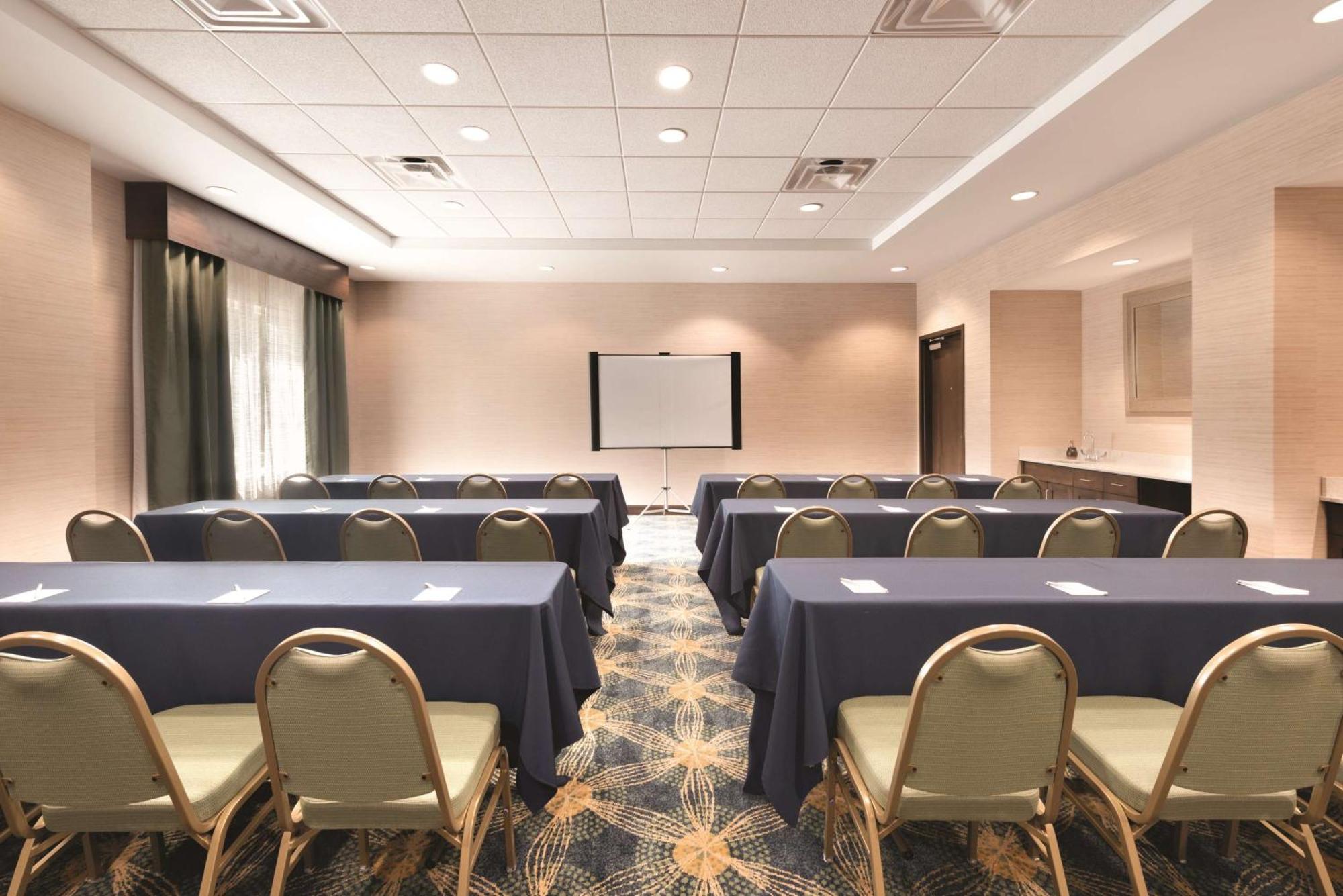 Hampton Inn & Suites - Deland Exteriör bild