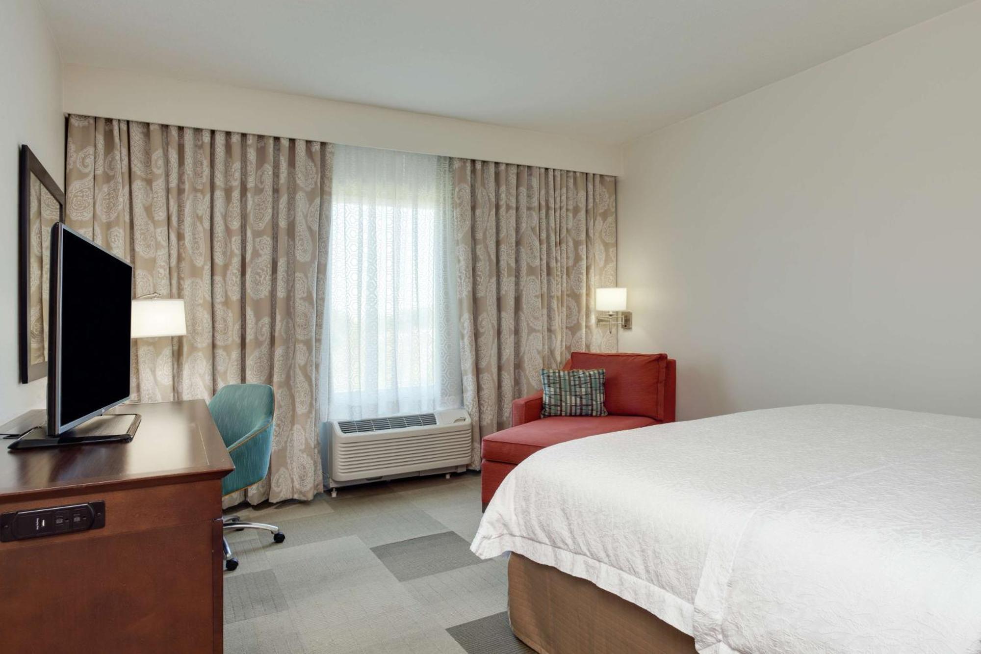 Hampton Inn & Suites - Deland Exteriör bild