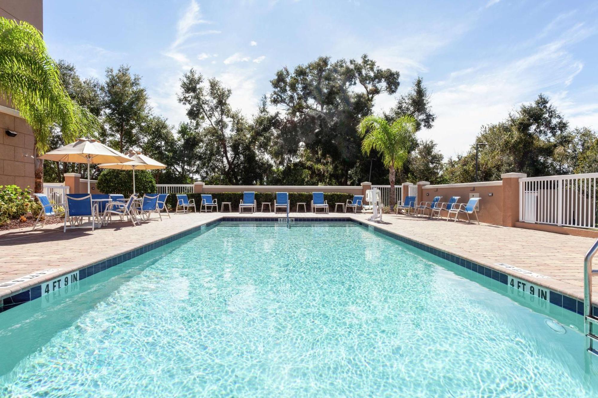 Hampton Inn & Suites - Deland Exteriör bild